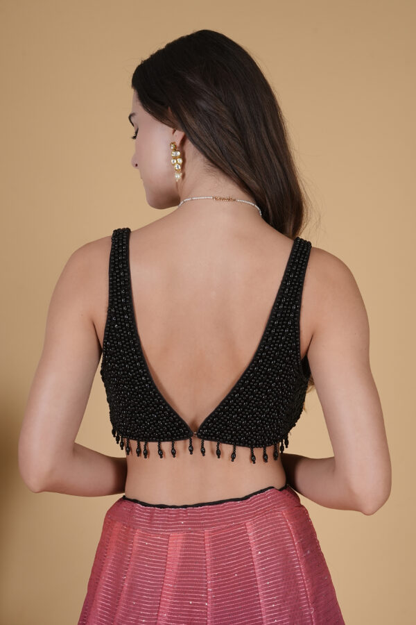 the v shape back